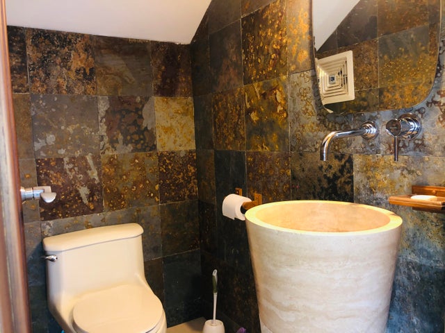 Luxurious Living in Tucán Country Club